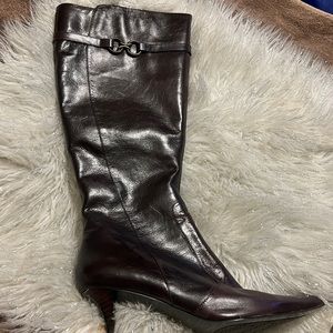 Leather boots size 8 used 1 time only in excellent condition